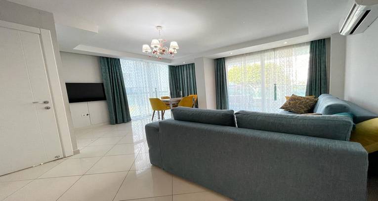 2+1 apartment in Oba with facilities